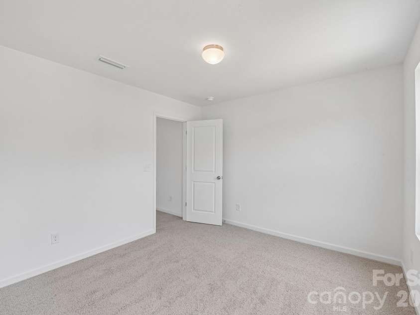 118 Borders Street, Statesville, NC 28677.  MLS# CAR4412718, YatesRealty ID 43554. 
