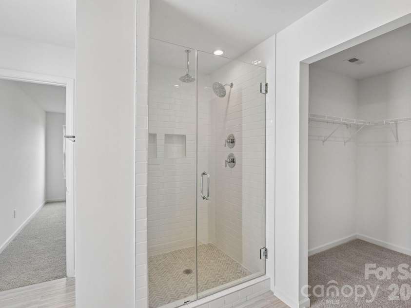 118 Borders Street, Statesville, NC 28677.  MLS# CAR4412718, YatesRealty ID 43554. 