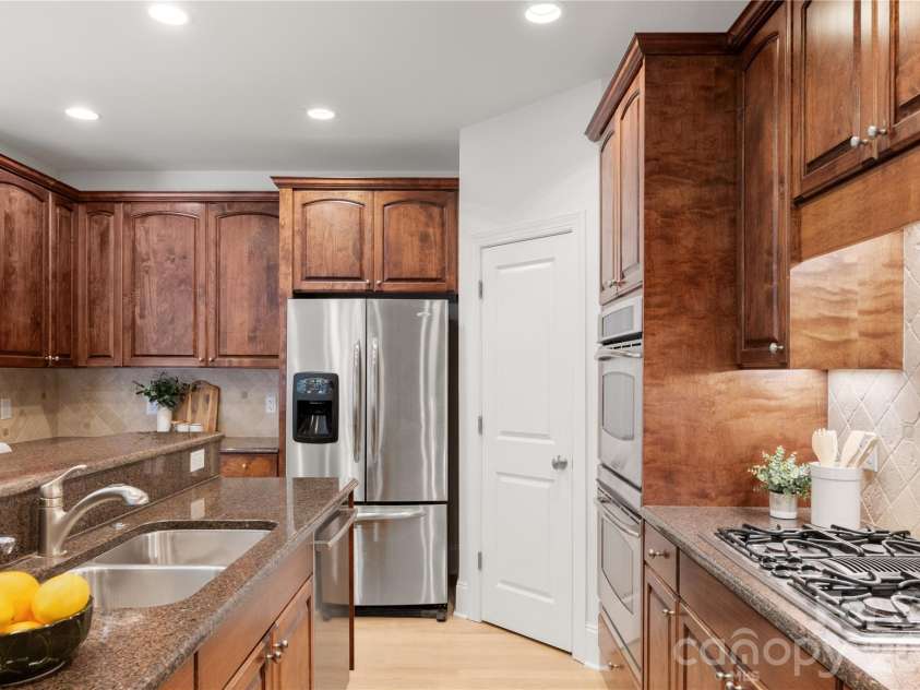 868 Savile Lane, Fort Mill, SC 29715.  MLS# CAR4409801, YatesRealty ID 43556. 
