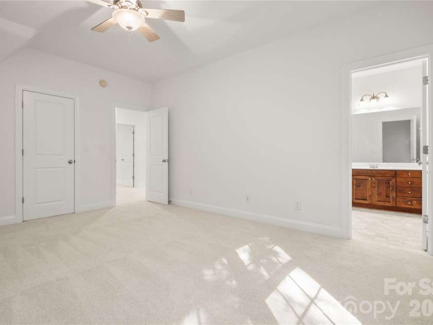 868 Savile Lane, Fort Mill, SC 29715.  MLS# CAR4409801, YatesRealty ID 43556. With attached full bath