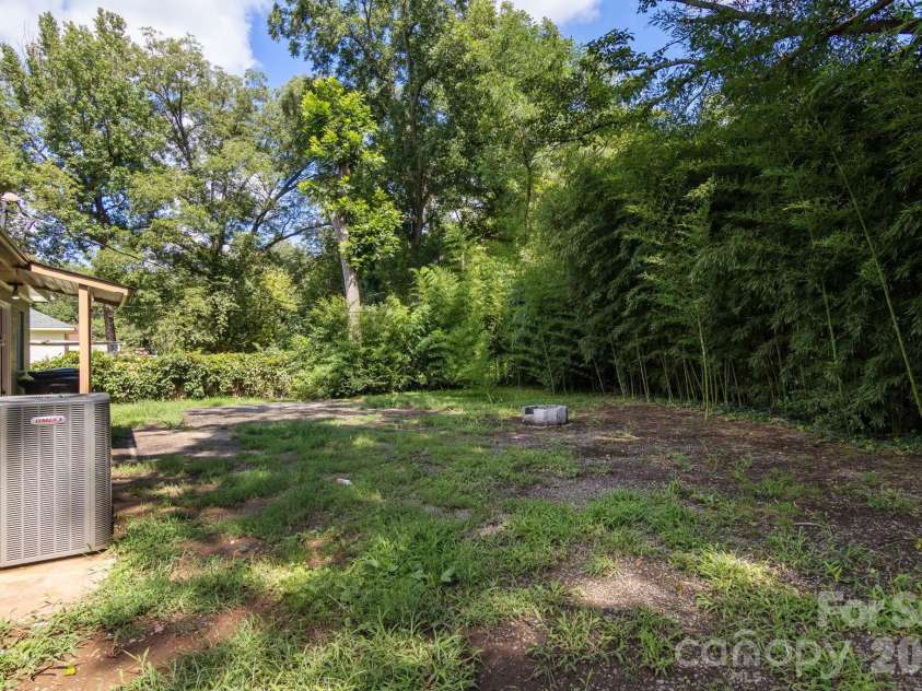 931 Reliance Street, Charlotte, NC 28208.  MLS# CAR4412945, YatesRealty ID 43557. 
