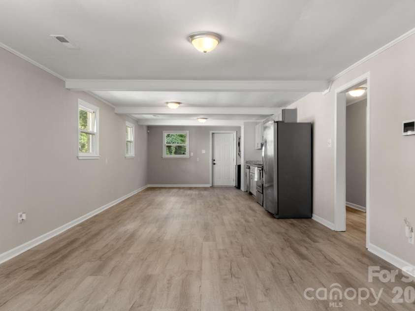 931 Reliance Street, Charlotte, NC 28208.  MLS# CAR4412945, YatesRealty ID 43557. 