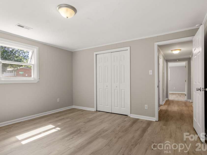 931 Reliance Street, Charlotte, NC 28208.  MLS# CAR4412945, YatesRealty ID 43557. 