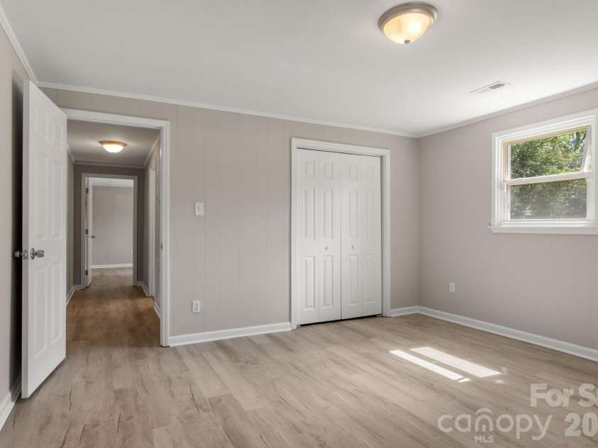 931 Reliance Street, Charlotte, NC 28208.  MLS# CAR4412945, YatesRealty ID 43557. 