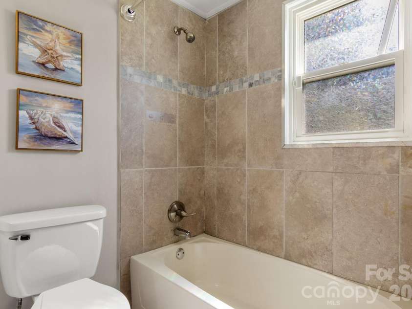 931 Reliance Street, Charlotte, NC 28208.  MLS# CAR4412945, YatesRealty ID 43557. 
