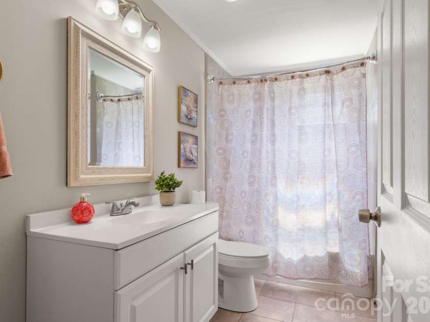 931 Reliance Street, Charlotte, NC 28208.  MLS# CAR4412945, YatesRealty ID 43557. 