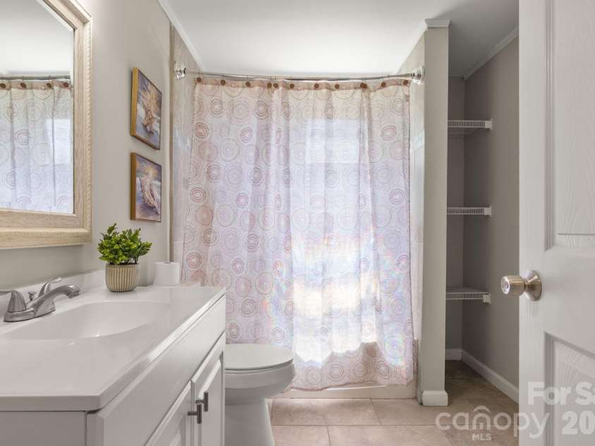 931 Reliance Street, Charlotte, NC 28208.  MLS# CAR4412945, YatesRealty ID 43557. 