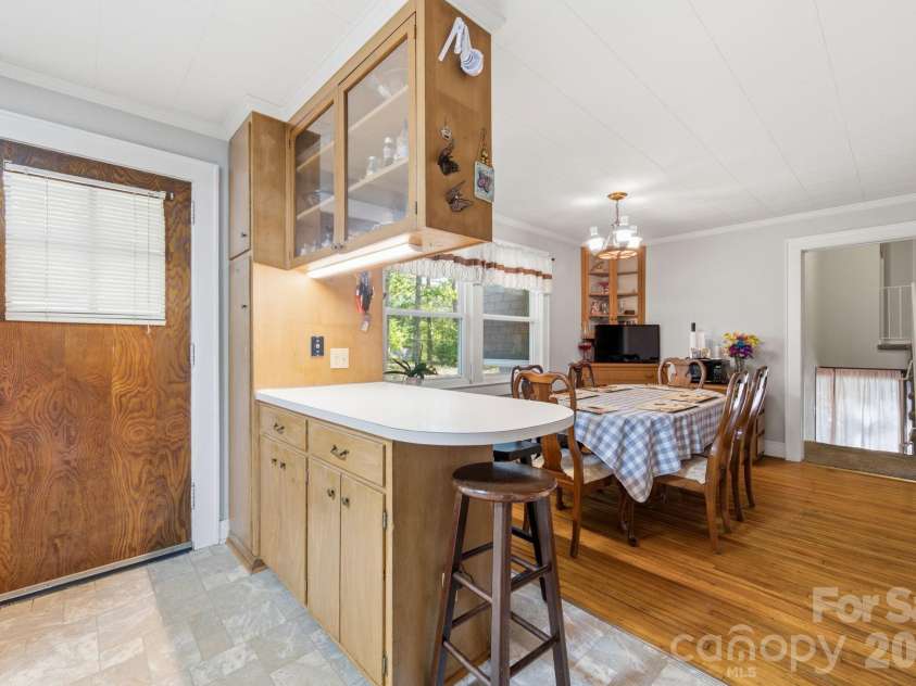 1659 maple Avenue, Albemarle, NC 28001.  MLS# CAR4409769, YatesRealty ID 43559. 