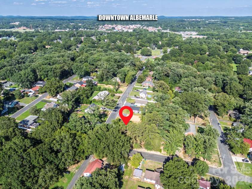 1659 maple Avenue, Albemarle, NC 28001.  MLS# CAR4409769, YatesRealty ID 43559. 