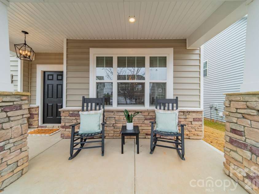 814 Braddock Way, Fort Mill, SC 29715.  MLS# CAR4343315, YatesRealty ID 4356. 