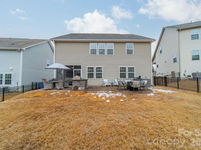 814 Braddock Way, Fort Mill, SC 29715.  MLS# CAR4343315, YatesRealty ID 4356. 