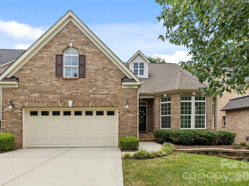 1325 Winged Foot Drive, Denver, NC 28037.  MLS# CAR4407812, YatesRealty ID 43560. 