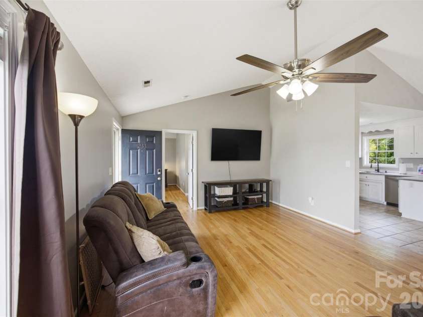 233 Summey Barker Drive, Dallas, NC 28034.  MLS# CAR4412447, YatesRealty ID 43562. 