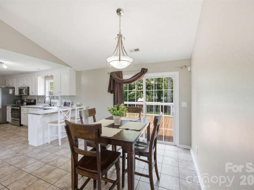 233 Summey Barker Drive, Dallas, NC 28034.  MLS# CAR4412447, YatesRealty ID 43562. 