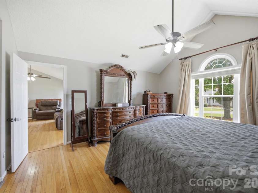 233 Summey Barker Drive, Dallas, NC 28034.  MLS# CAR4412447, YatesRealty ID 43562. 