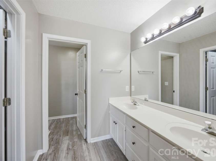 233 Summey Barker Drive, Dallas, NC 28034.  MLS# CAR4412447, YatesRealty ID 43562. 