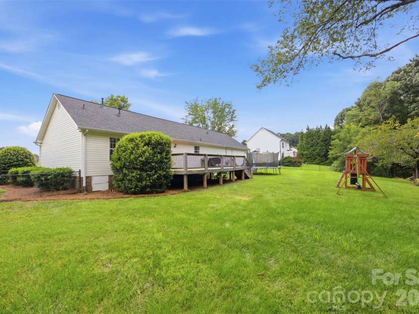 233 Summey Barker Drive, Dallas, NC 28034.  MLS# CAR4412447, YatesRealty ID 43562. 