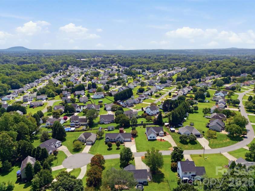 233 Summey Barker Drive, Dallas, NC 28034.  MLS# CAR4412447, YatesRealty ID 43562. 