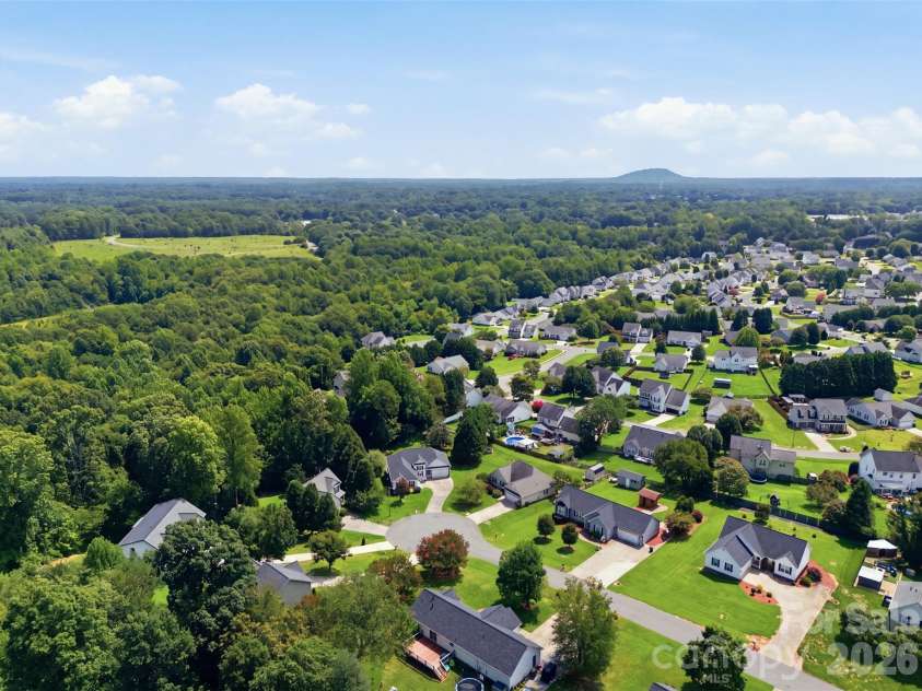 233 Summey Barker Drive, Dallas, NC 28034.  MLS# CAR4412447, YatesRealty ID 43562. 