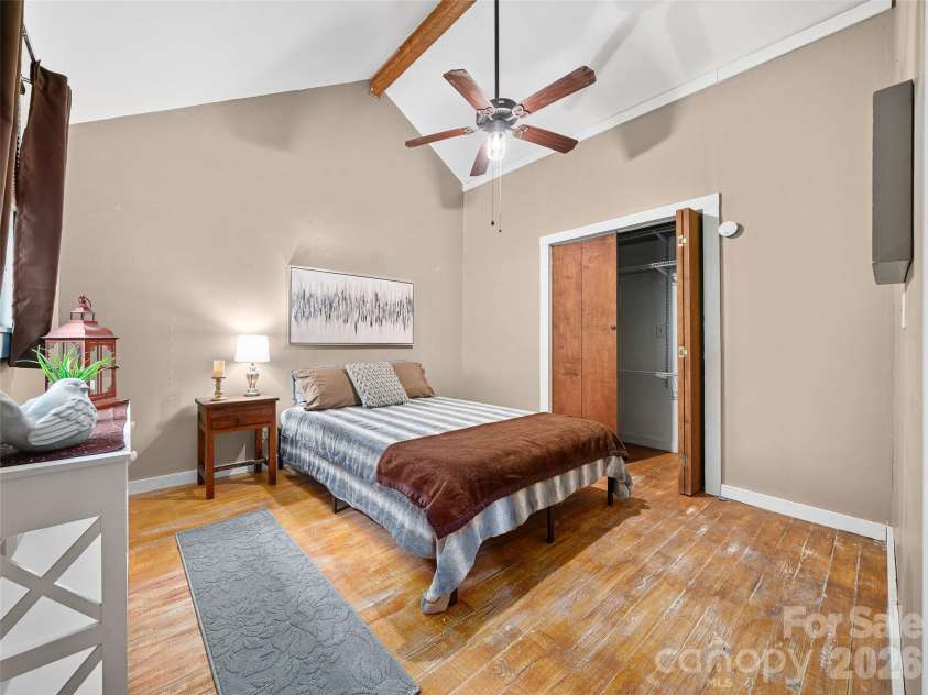 161 Moody Mountain Road, Burnsville, NC 28714.  MLS# CAR4411099, YatesRealty ID 43566. 