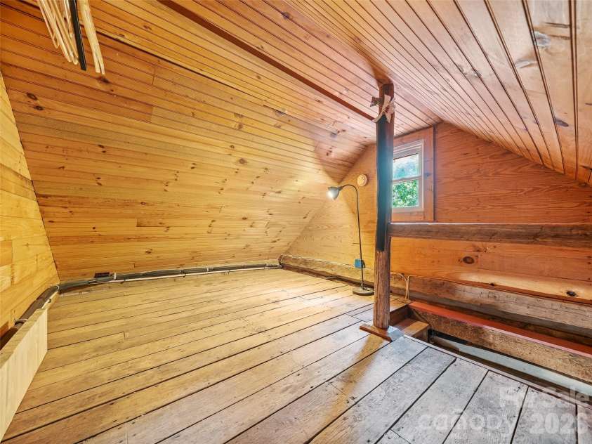 161 Moody Mountain Road, Burnsville, NC 28714.  MLS# CAR4411099, YatesRealty ID 43566. 