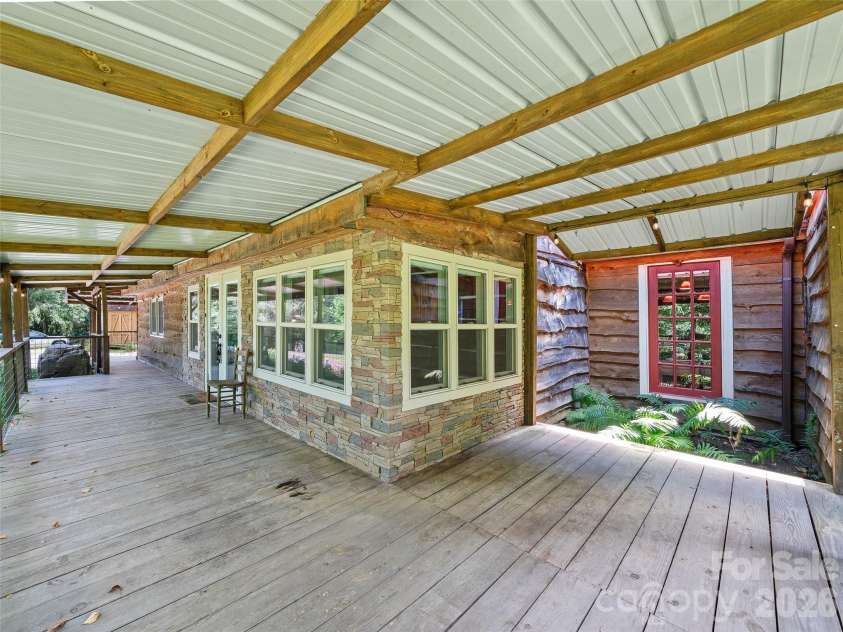 161 Moody Mountain Road, Burnsville, NC 28714.  MLS# CAR4411099, YatesRealty ID 43566. 