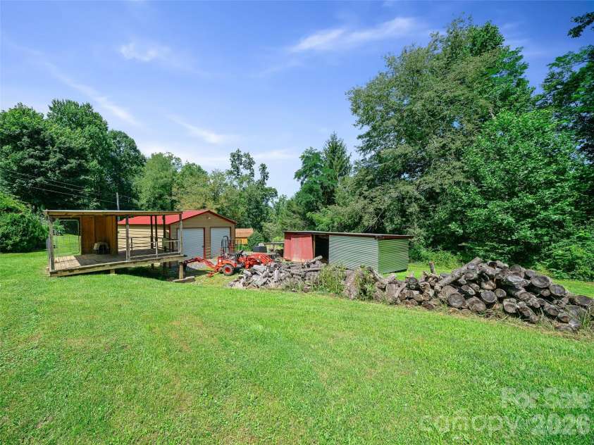 161 Moody Mountain Road, Burnsville, NC 28714.  MLS# CAR4411099, YatesRealty ID 43566. 