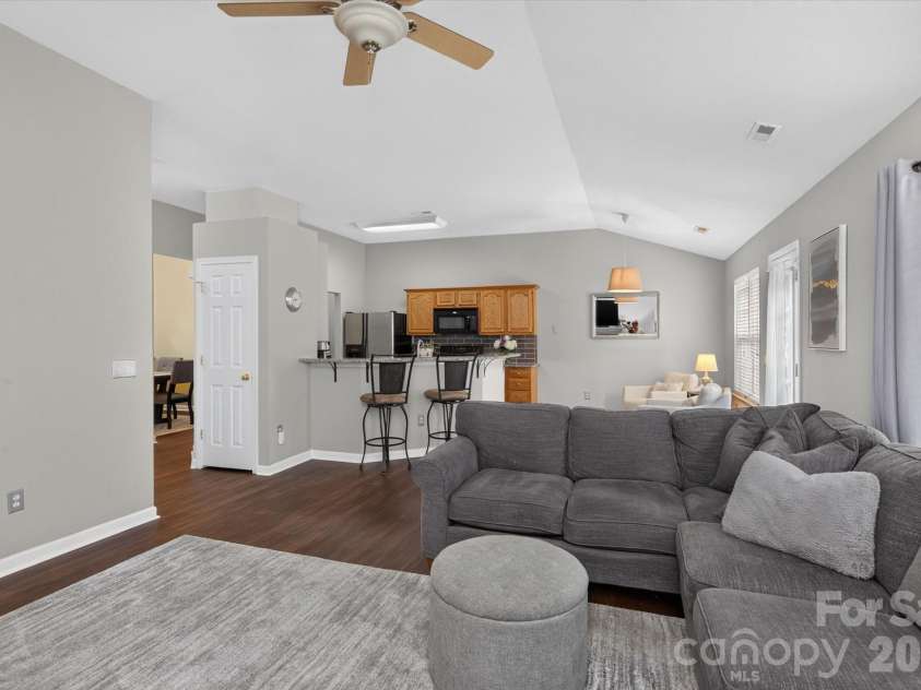 9407 Thatcher Hall Court, Charlotte, NC 28277.  MLS# CAR4412775, YatesRealty ID 43567. 