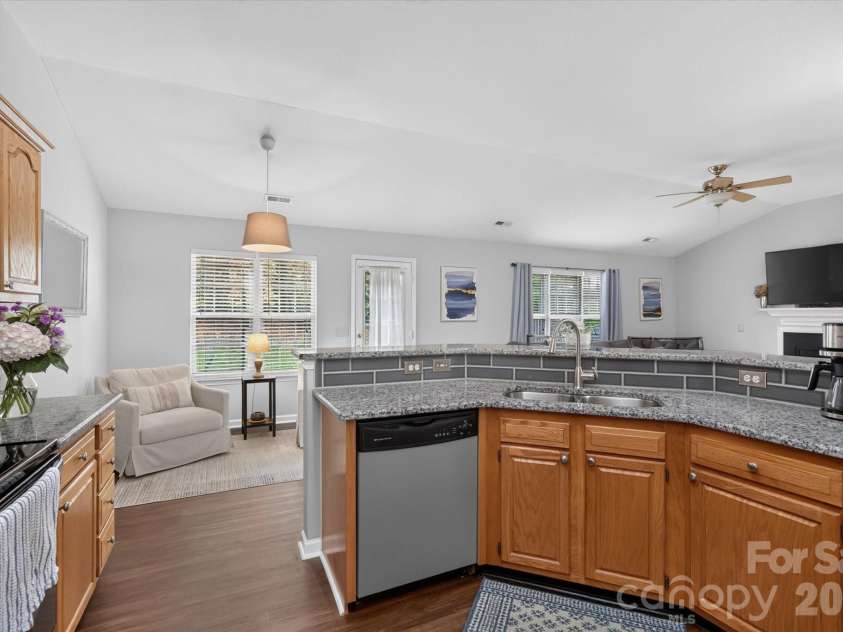 9407 Thatcher Hall Court, Charlotte, NC 28277.  MLS# CAR4412775, YatesRealty ID 43567. 