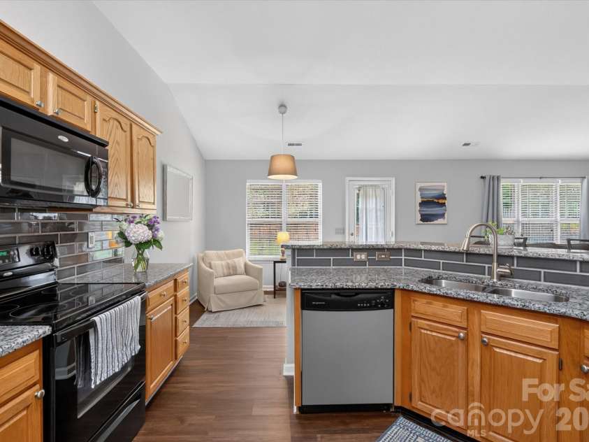 9407 Thatcher Hall Court, Charlotte, NC 28277.  MLS# CAR4412775, YatesRealty ID 43567. 