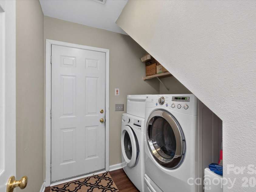 9407 Thatcher Hall Court, Charlotte, NC 28277.  MLS# CAR4412775, YatesRealty ID 43567. 