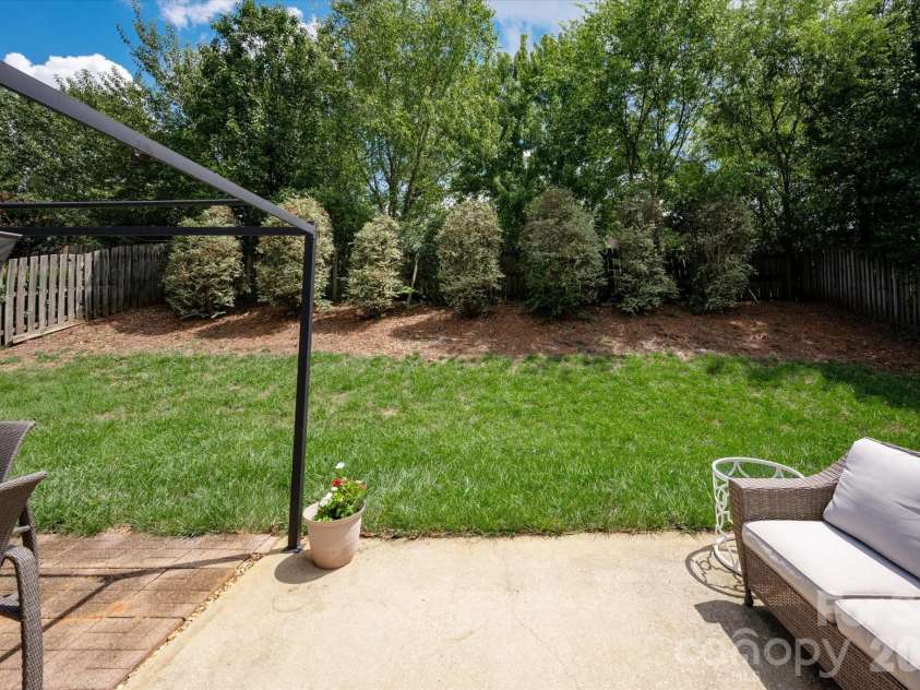 9407 Thatcher Hall Court, Charlotte, NC 28277.  MLS# CAR4412775, YatesRealty ID 43567. 