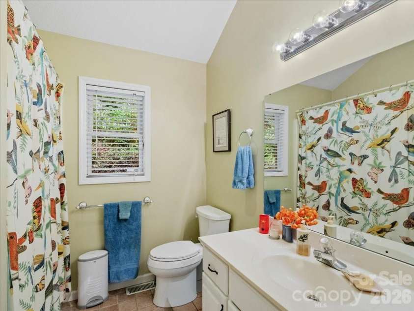 30 Kalmia Cove, Burnsville, NC 28714.  MLS# CAR4405534, YatesRealty ID 43568. 