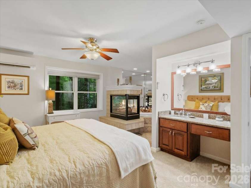 30 Kalmia Cove, Burnsville, NC 28714.  MLS# CAR4405534, YatesRealty ID 43568. 