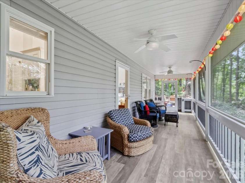 30 Kalmia Cove, Burnsville, NC 28714.  MLS# CAR4405534, YatesRealty ID 43568. 
