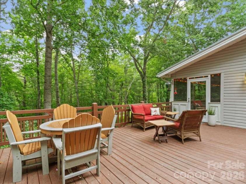 30 Kalmia Cove, Burnsville, NC 28714.  MLS# CAR4405534, YatesRealty ID 43568. 