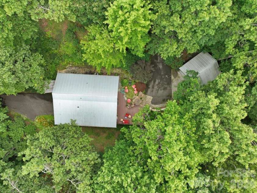 30 Kalmia Cove, Burnsville, NC 28714.  MLS# CAR4405534, YatesRealty ID 43568. 