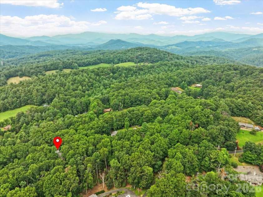 30 Kalmia Cove, Burnsville, NC 28714.  MLS# CAR4405534, YatesRealty ID 43568. 