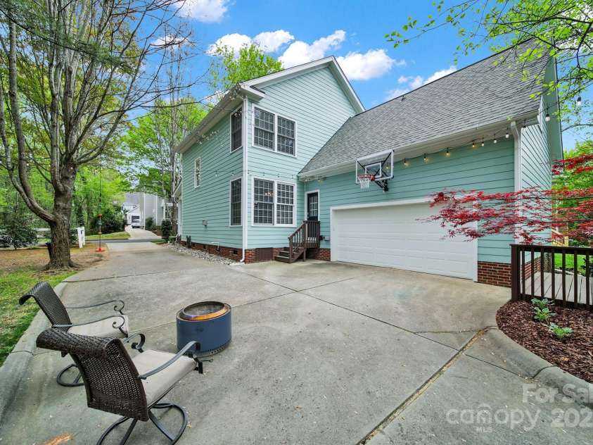 110 Sonnys Way, Fort Mill, SC 29708.  MLS# CAR4240893, YatesRealty ID 4357. 