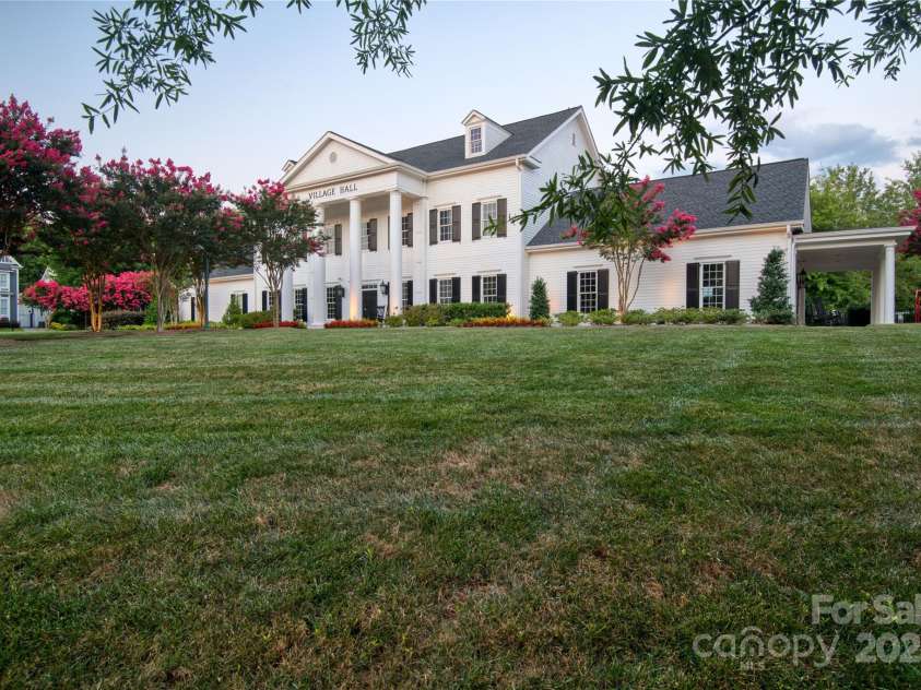 110 Sonnys Way, Fort Mill, SC 29708.  MLS# CAR4240893, YatesRealty ID 4357. 