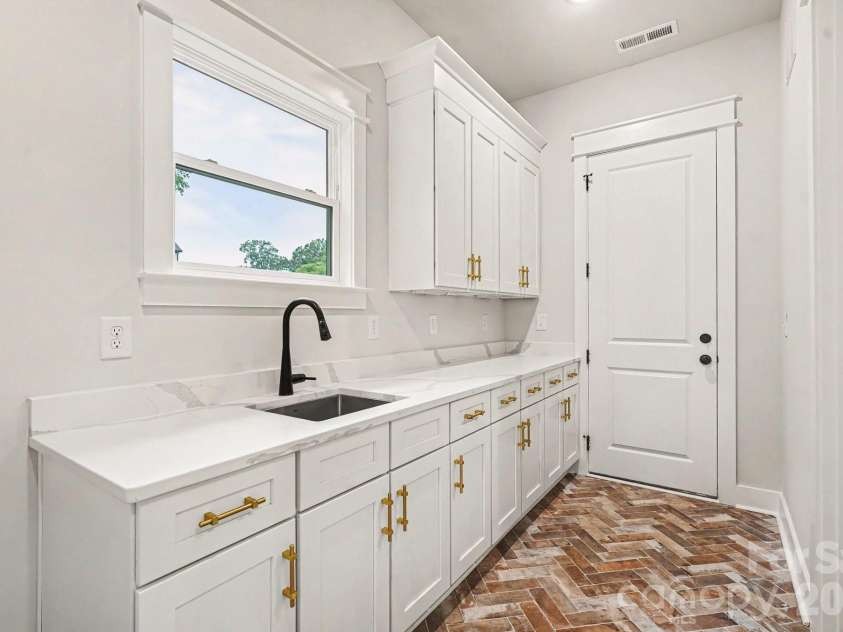4921 Lancaster Highway, Monroe, NC 28112.  MLS# CAR4408512, YatesRealty ID 43570. 