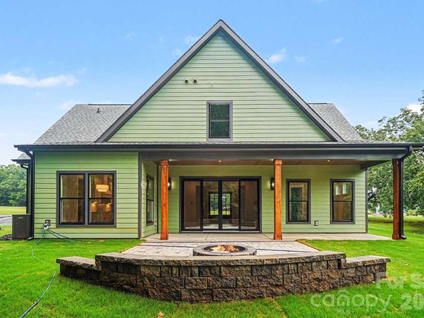 4921 Lancaster Highway, Monroe, NC 28112.  MLS# CAR4408512, YatesRealty ID 43570. 