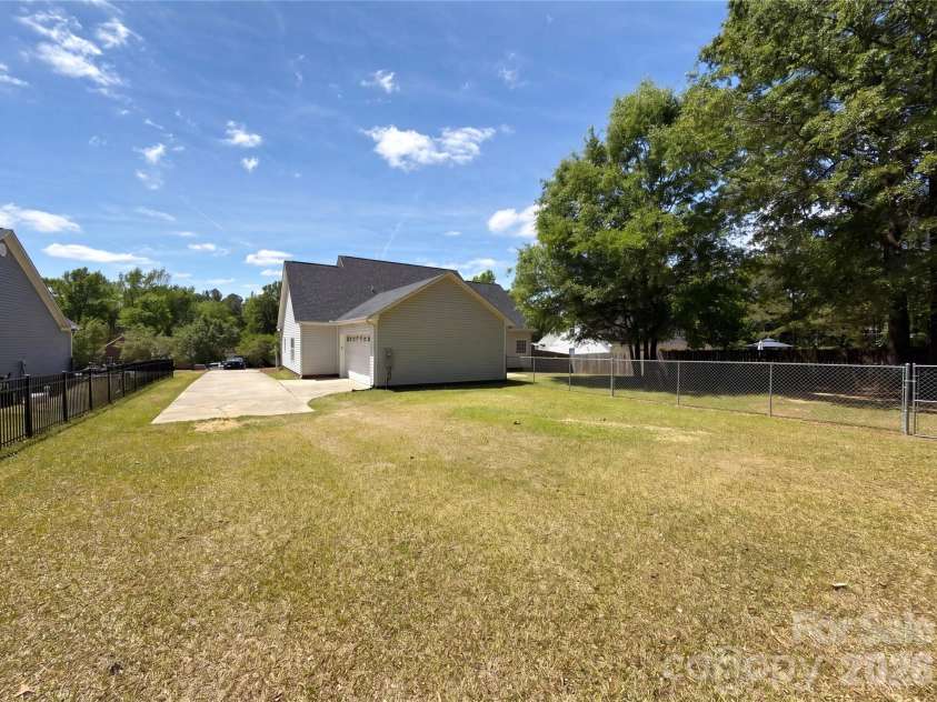 4217 Strickland Court, Lancaster, SC 29720.  MLS# CAR4375460, YatesRealty ID 43571. 