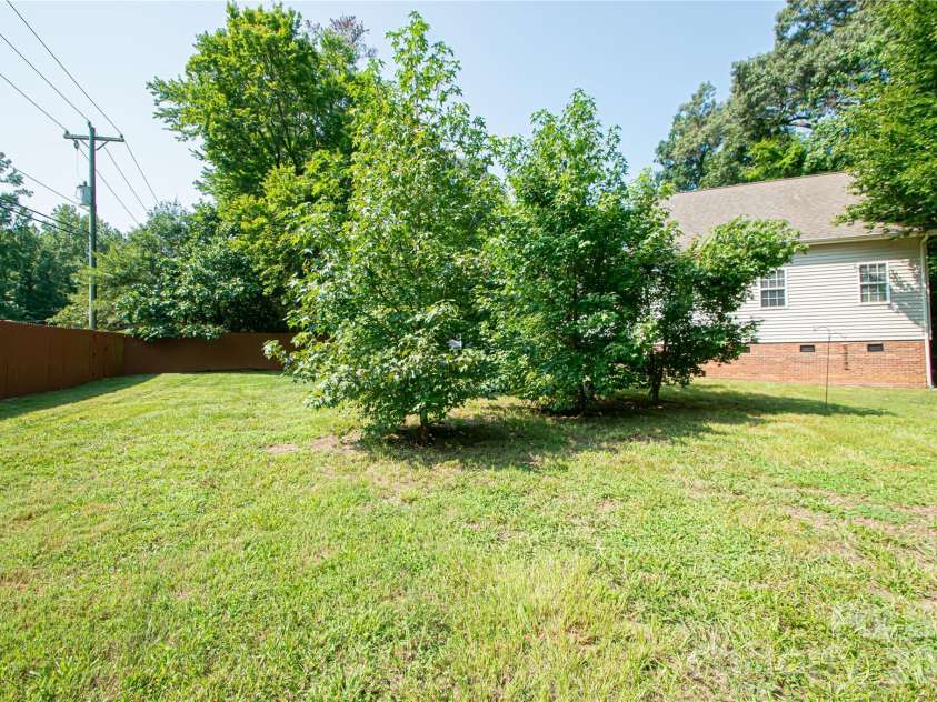 2600 Rustic Ridge Court, Charlotte, NC 28270.  MLS# CAR4410373, YatesRealty ID 43572. 