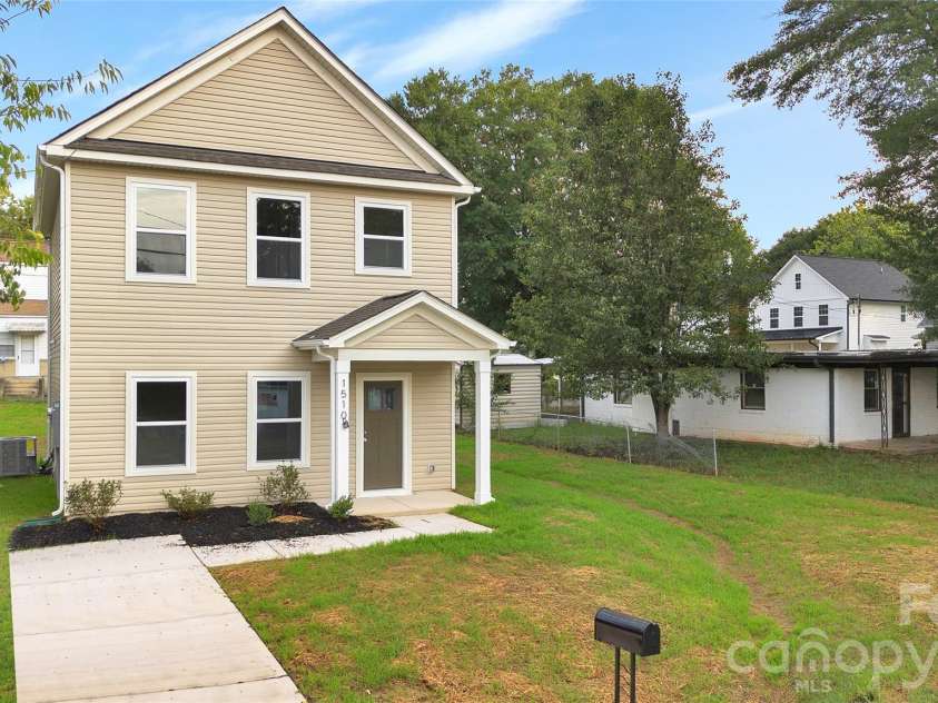 1510 Beechwood Drive, Gastonia, NC 28052.  MLS# CAR4410574, YatesRealty ID 43574. 