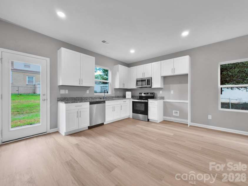 1510 Beechwood Drive, Gastonia, NC 28052.  MLS# CAR4410574, YatesRealty ID 43574. 