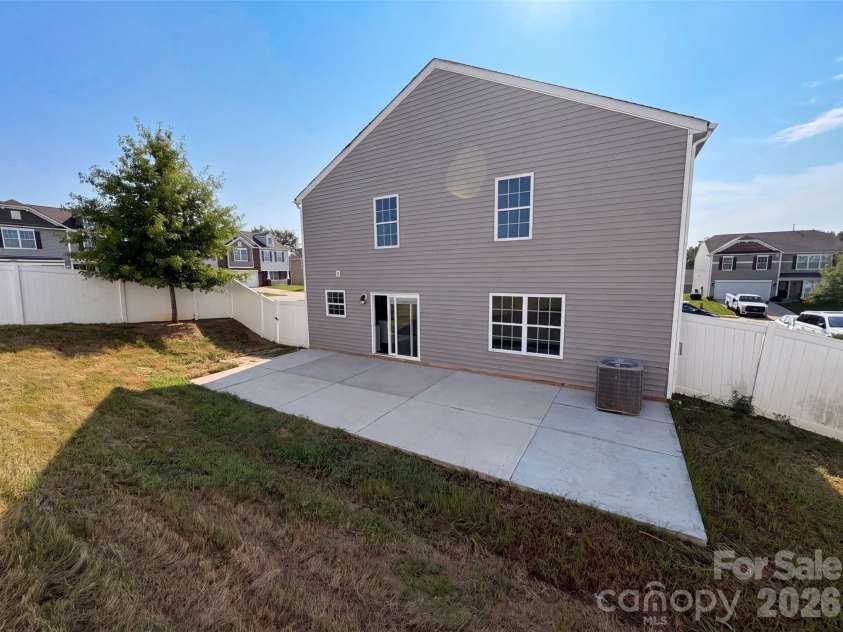 9833 Wardley Drive, Charlotte, NC 28215.  MLS# CAR4409714, YatesRealty ID 43575. 