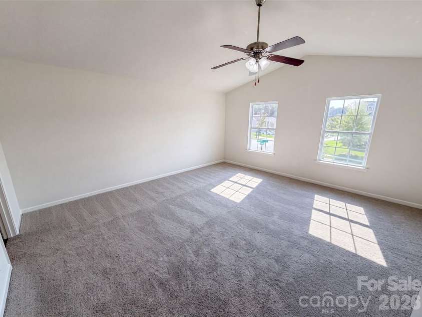 9833 Wardley Drive, Charlotte, NC 28215.  MLS# CAR4409714, YatesRealty ID 43575. 
