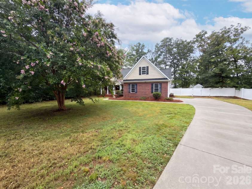 2037 Olde Towne Drive, Monroe, NC 28110.  MLS# CAR4408411, YatesRealty ID 43576. 