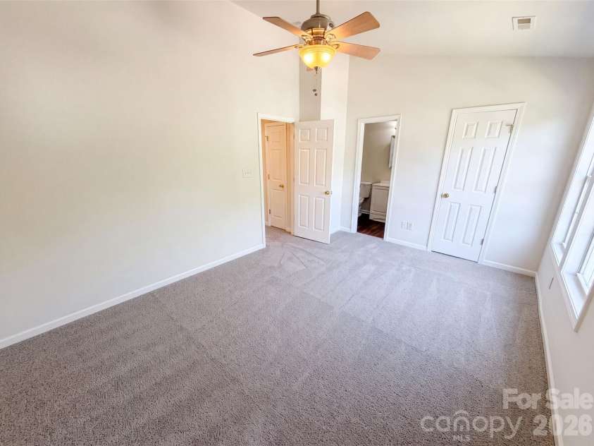 9514 Littleleaf Drive, Charlotte, NC 28215.  MLS# CAR4411098, YatesRealty ID 43577. 